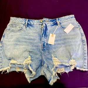 Good American bomb shell shorts